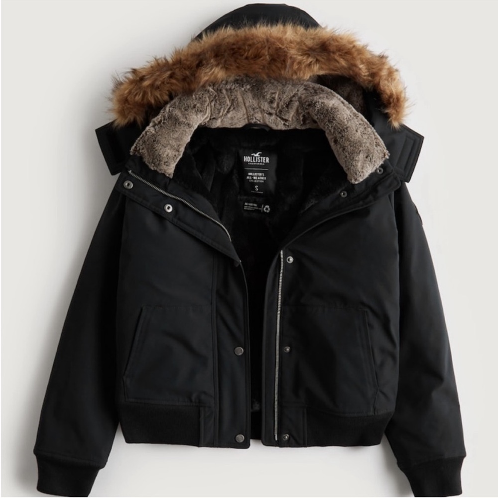 NWT Hollister Black Faux Fur Removable Hood Jacket, Size SOLD out online